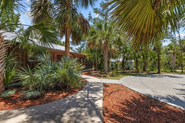 1815 Mables Ave Ne, House other with 2 bedrooms, 1 bathrooms and null parking in Steinhatchee FL | Image 9