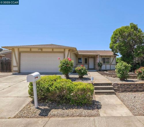2098 Mendocino Dr, Bay Point, CA, 94565-3362 | Card Image