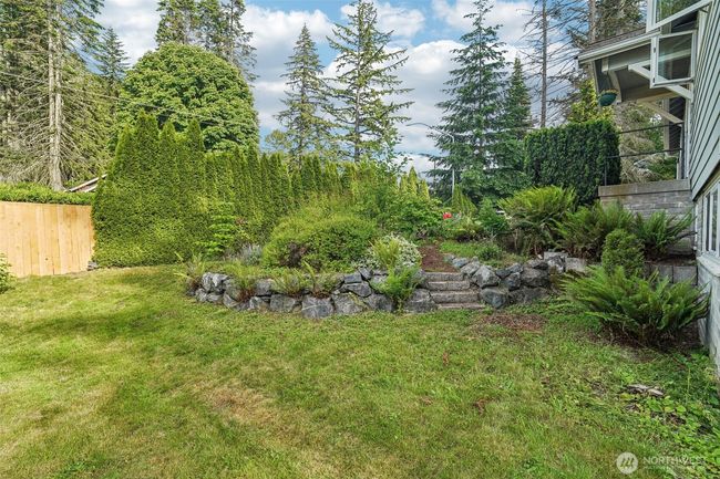 Mature gardens & green privacy | Image 22