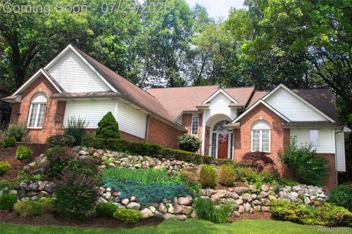 7781 Partridge Hill Dr, Brighton, MI, 48116-8291 | Card Image