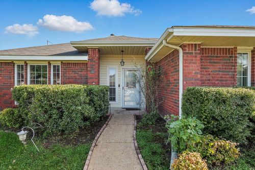 931 Valleycreek Road, Mesquite, TX, 75181 | Card Image