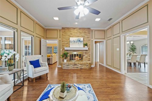4809 Westhaven Rd, Arlington, TX, 76017-2507 | Card Image