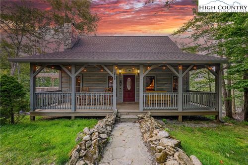207 Lake Rd, Beech Mountain, NC, 28604-8117 | Card Image