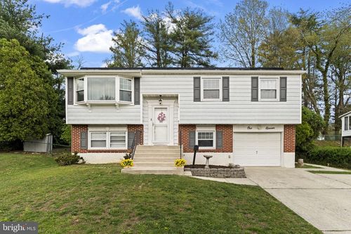 111 Hemmings Way, Lawnside, NJ, 08045-1009 | Card Image
