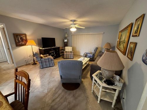 apt-204-701 Lori Dr, Palm Springs, FL, 33461-7102 | Card Image