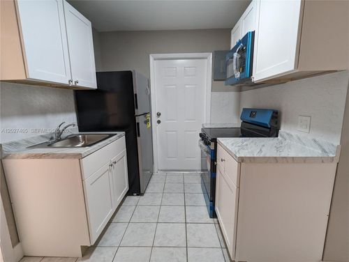 4-987 Ne 131st St, North Miami, FL, 33161-4949 | Card Image