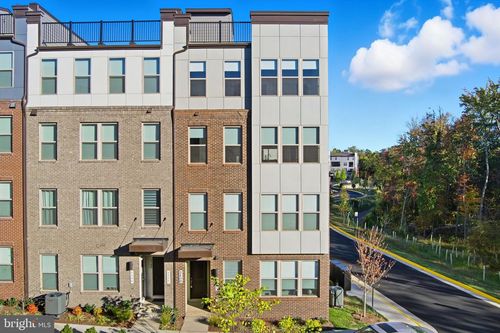 2490 Connector Aly, HERNDON, VA, 20171-6508 | Card Image