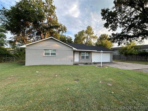3549 Okmulgee St, Muskogee, OK, 74403-6202 | Card Image