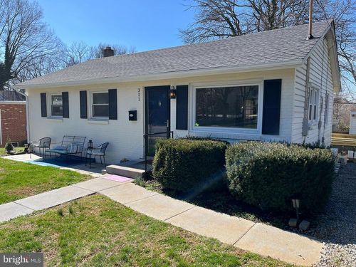 311 S Buckmarsh St, BERRYVILLE, VA, 22611-1211 | Card Image