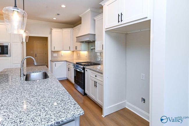 3028 Lisa Ln Se, House other with 4 bedrooms, 4 bathrooms and null parking in Decatur AL | Image 4