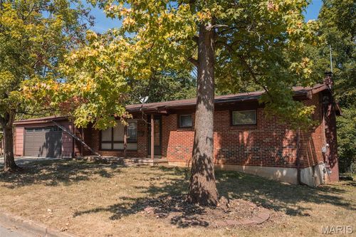 415 Quarry St, Farmington, MO, 63640-1579 | Card Image