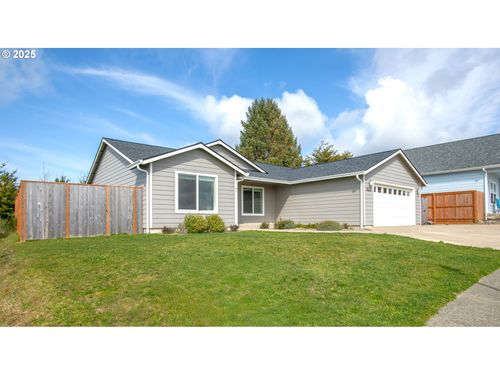 1124 Nautical Ct, Coos Bay, OR, 97420-4457 | Card Image