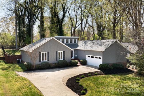3489 Lake Shore Rd S, Denver, NC, 28037-8234 | Card Image