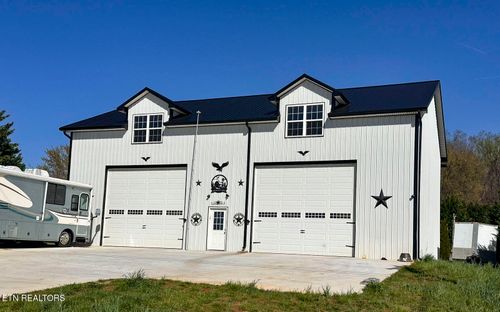 613 Ross Dr, Dandridge, TN, 37725-6362 | Card Image
