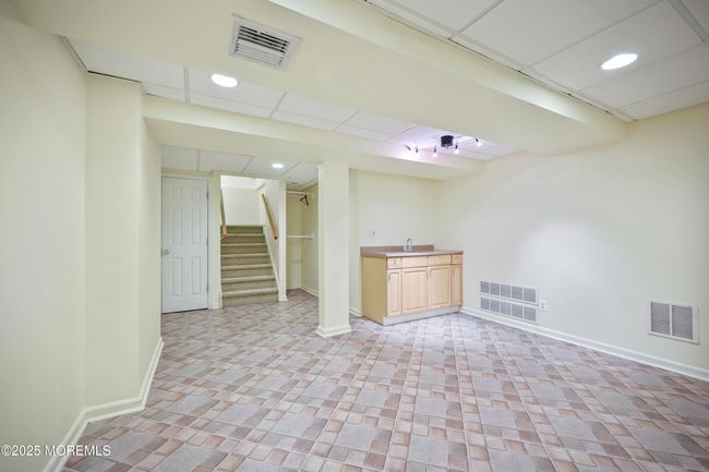 17 Kingfisher Ct, House other with 3 bedrooms, 4 bathrooms and null parking in Marlboro NJ | Image 19