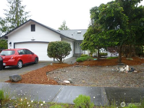 861 E Oak St, Sequim, WA, 98382-3551 | Card Image