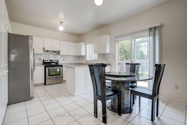 96 Tuscana Blvd, House other with 4 bedrooms, 3 bathrooms and 4 parking in Concord ON | Image 30