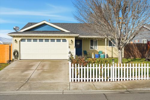 3851 Agate Meadows Ct, White City, OR, 97503 | Card Image