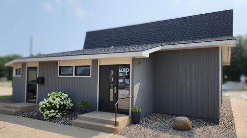 152 E Pearl St, Owatonna, MN, 55060-2420 | Card Image