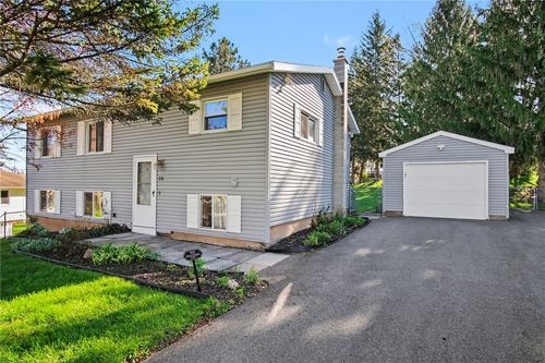 26 Blueberry Cres, Rochester, NY, 14623-5202 | Card Image