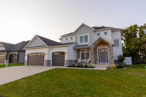 11207 Albany Ridge Dr, Osceola, IN, 46561-1306 | Card Image