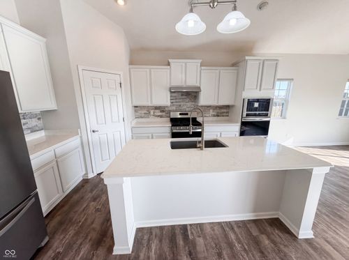 2357 Pokagon St, Avon, IN, 46123-5905 | Card Image