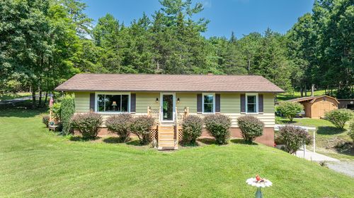 157 Allen Branch Rd, Eagle Rock, VA, 24085-3726 | Card Image