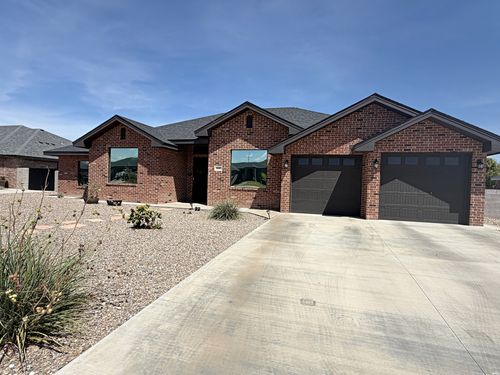 1005 Leslie Ln, Roswell, NM, 88201-1078 | Card Image