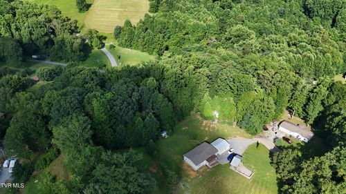Tr 4 Crystal Ln, Unicoi, TN, 37692 | Card Image