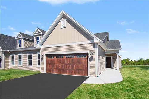 3062 Pierce Brook Trl, Canandaigua, NY, 14424-1555 | Card Image