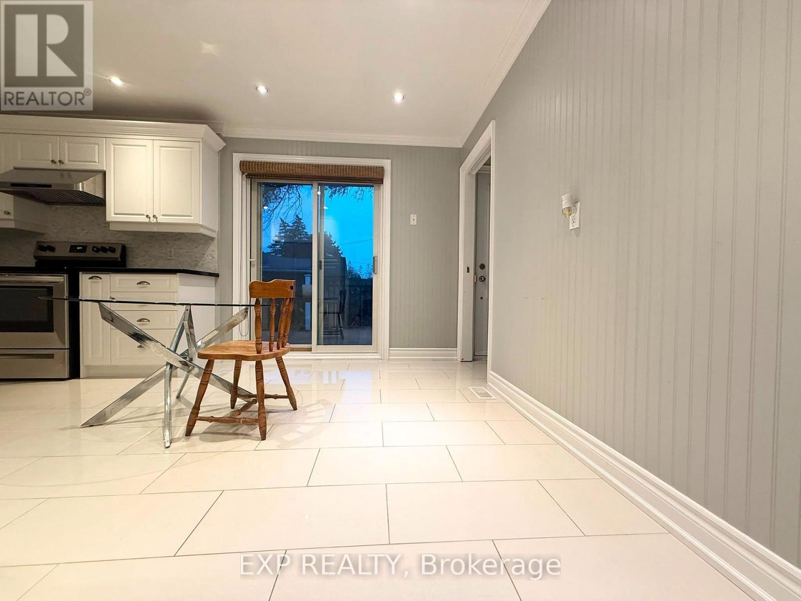 Residential Lease in Whitchurch-Stouffville (Stouffville) 5