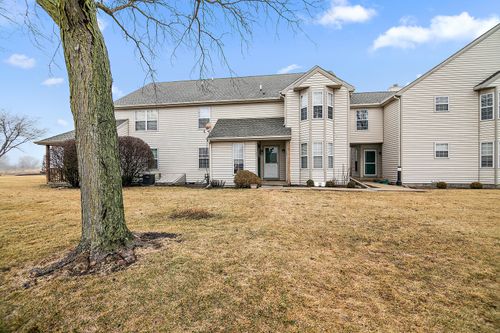 1-104 Chesterfield Ct, Bourbonnais, IL, 60914-9651 | Card Image