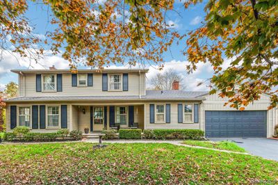 2491 Brenthaven Drive, Home with 4 bedrooms, 2 bathrooms and null parking in Bloomfield Twp MI | Image 2