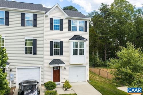 2115 Elm Tree Ct, CHARLOTTESVILLE, VA, 22911-8303 | Card Image