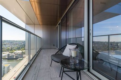 3809 - 1480 Howe St, Condo with 1 bedrooms, 1 bathrooms and 1 parking in Vancouver BC | Image 1