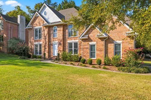 203 Dogwood Ln, Smyrna, TN, 37167-5067 | Card Image