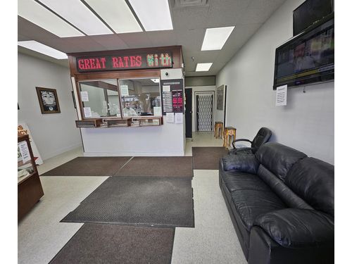 15223 Russell Ave, White Rock, BC, V4B5C3 | Card Image