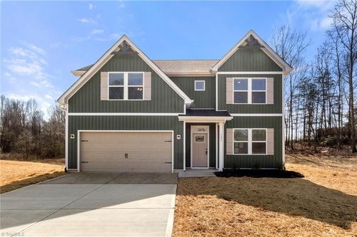 123 Indian Wells Court, Harmony, NC, 28634 | Card Image