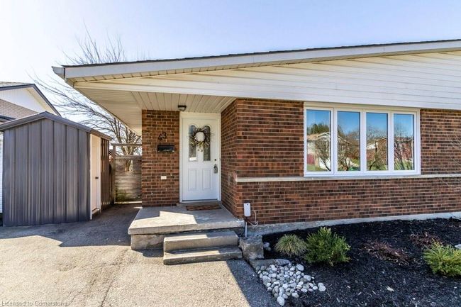 43 Briar Knoll Dr, House other with 3 bedrooms, 2 bathrooms and 4 parking in Kitchener ON | Image 4