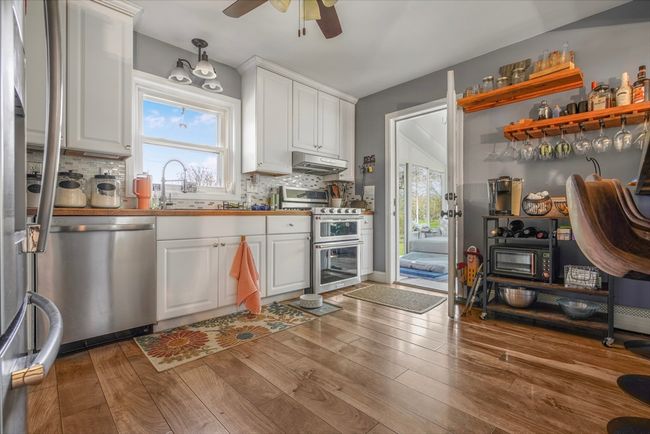 174 Pasture Farm Dr, House other with 3 bedrooms, 2 bathrooms and 4 parking in Middletown RI | Image 12