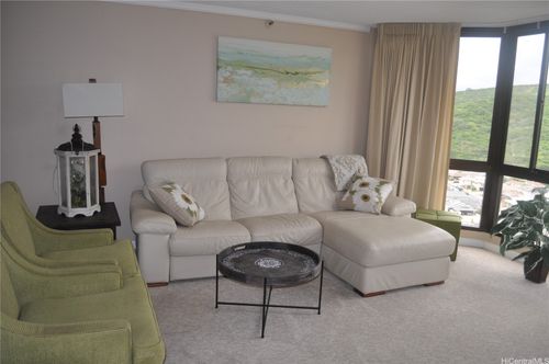 ph211-5070 Likini St, Honolulu, HI, 96818-2371 | Card Image