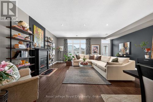 92 Cardigan St, Guelph, ON, N1H0A4 | Card Image