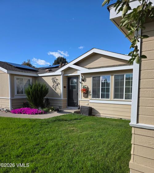 114 Pinion St, Gypsum, CO, 81637-5337 | Card Image