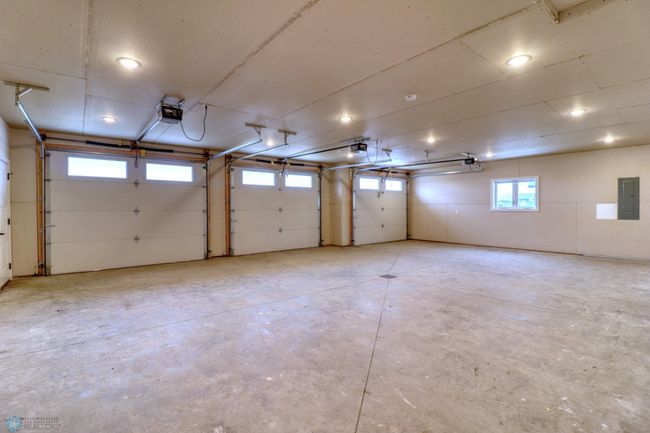 3 Stall Garage with Floor Drain | Image 39