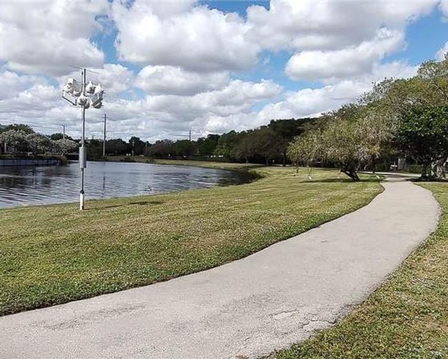 APT-218 - 2316 S Cypress Bend Dr, Condo with 2 bedrooms, 2 bathrooms and null parking in Pompano Beach FL | Image 26