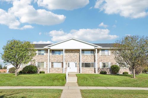 101-10464 W Whitnall Edge Drive, Franklin, WI, 53132 | Card Image