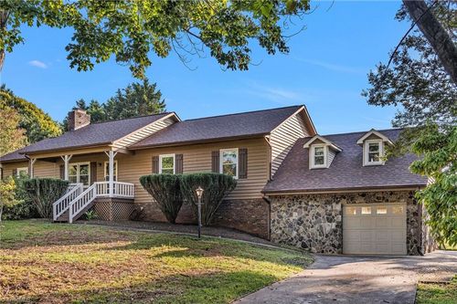 196 Lewis Fork Dr, Wilkesboro, NC, 28697-9114 | Card Image