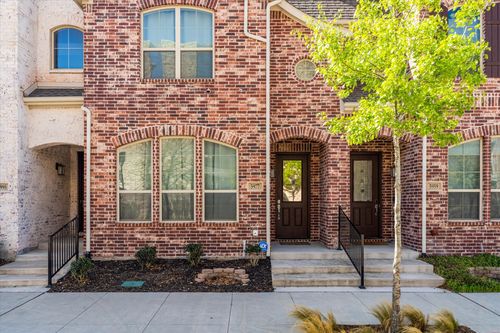 5977 Page St, Frisco, TX, 75034-4247 | Card Image