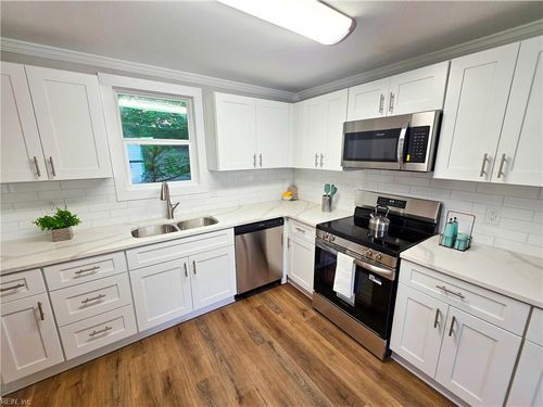 214 Knight St, Suffolk, VA, 23434-4715 | Card Image