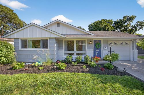 2069 Ridgecliff Rd, Upper Arlington, OH, 43221-1947 | Card Image